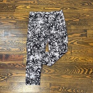 Lululemon Floral Black and White Cropped Leggings